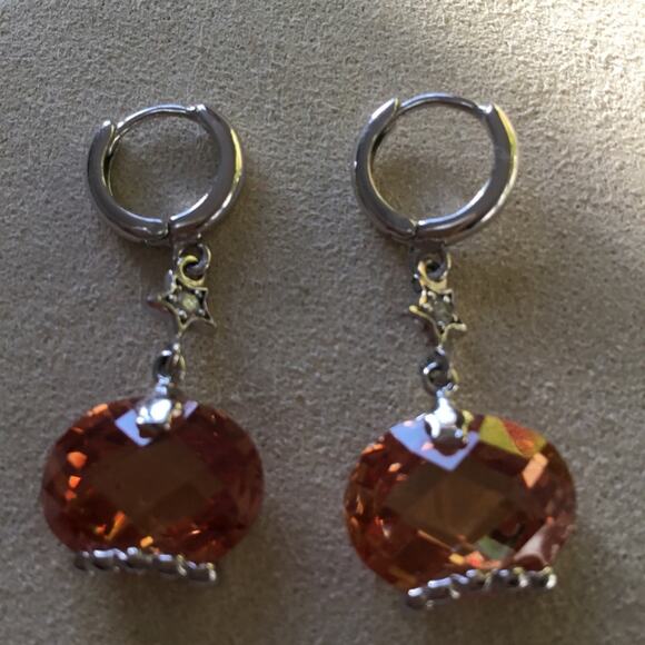 Sunshine Detailed Oval Crystal Hoodie Earrings - Picture 3 of 7